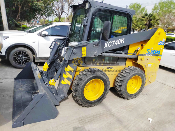 XCMG XC740K Skid Steer Loader