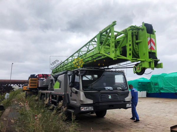 ZOOMLION Truck Crane ZTC300E552