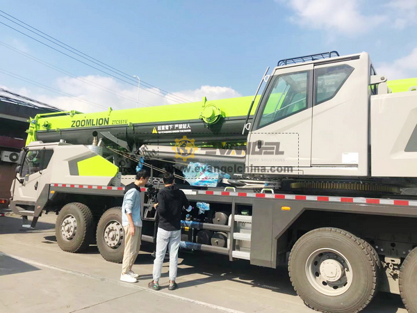 1 Unit ZOOMLION ZLJ5423JQZ55V Truck Crane