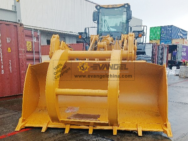 SEM Wheel loader SEM655D