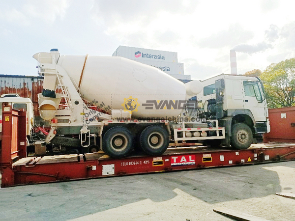 HOWO CLW5310GJBZ5 Concrete Mixer Truck