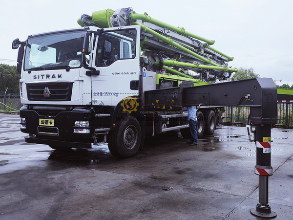ZOOMLION 50X-6RZ Concrete Pump Truck