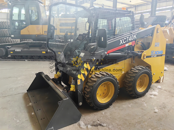 XCMG XC740K Skid Steer Loader