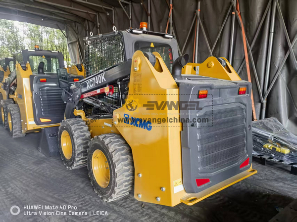 XCMG XC740K Skid Steer Loader