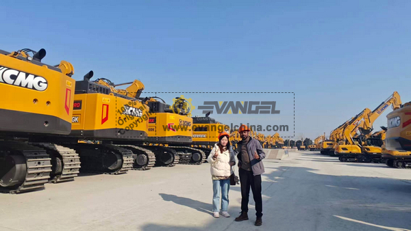 Sudan Client Visited XCMG Factory