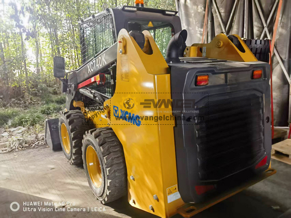 XCMG XC740K Skid Steer Loader