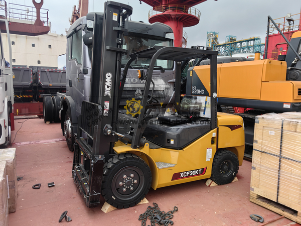 XCMG XCF30 Forklift