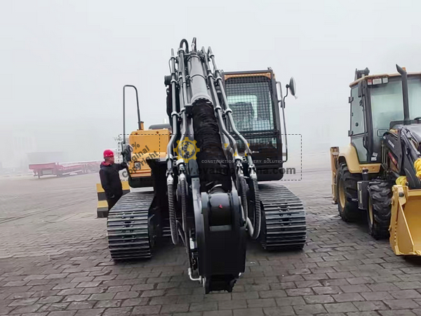 HYUNDAI HX220HD Excavator