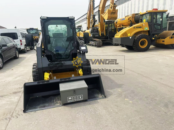 XCMG XC740K Skid Steer Loader