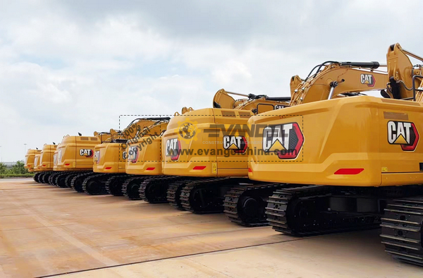Mexican Client Visited CATERPILLAR & XCMG Factory