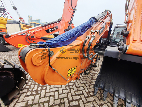 DEVELON DX360LCA-7B Excavator