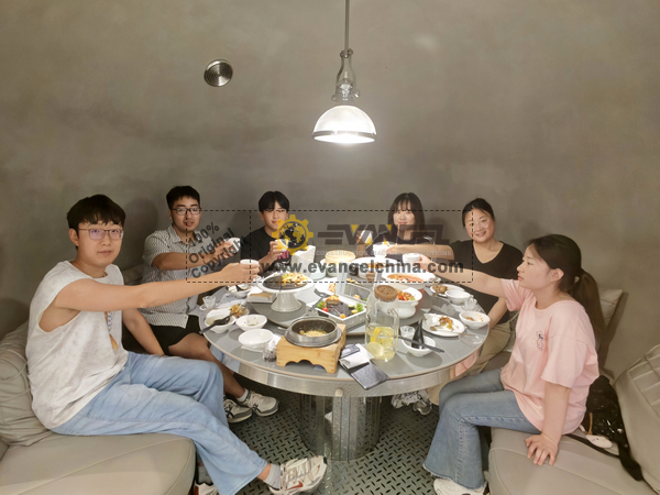EVANGEL Team Enjoys Summer Team Dinner in Shanghai