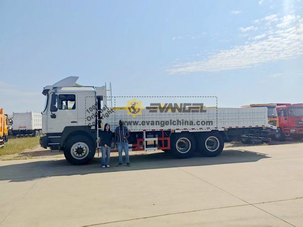 Sudan Client Visited SHACMAN Factory